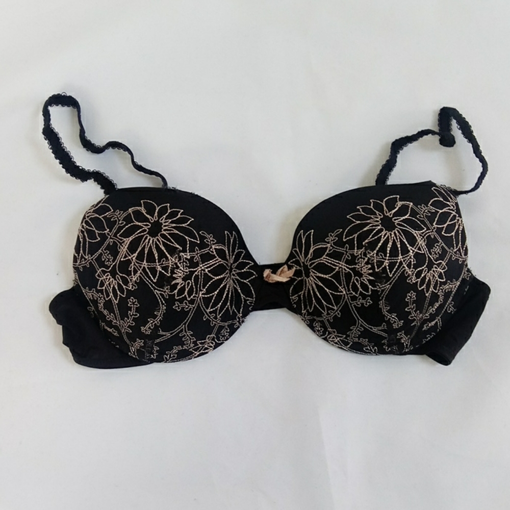 Lily of France Black w/ floral bra
